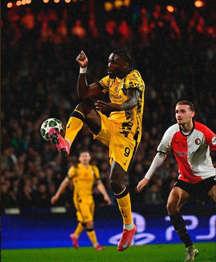 AC米兰绝杀哥伦比亚，布鲁诺·费尔南德斯惊艳世界