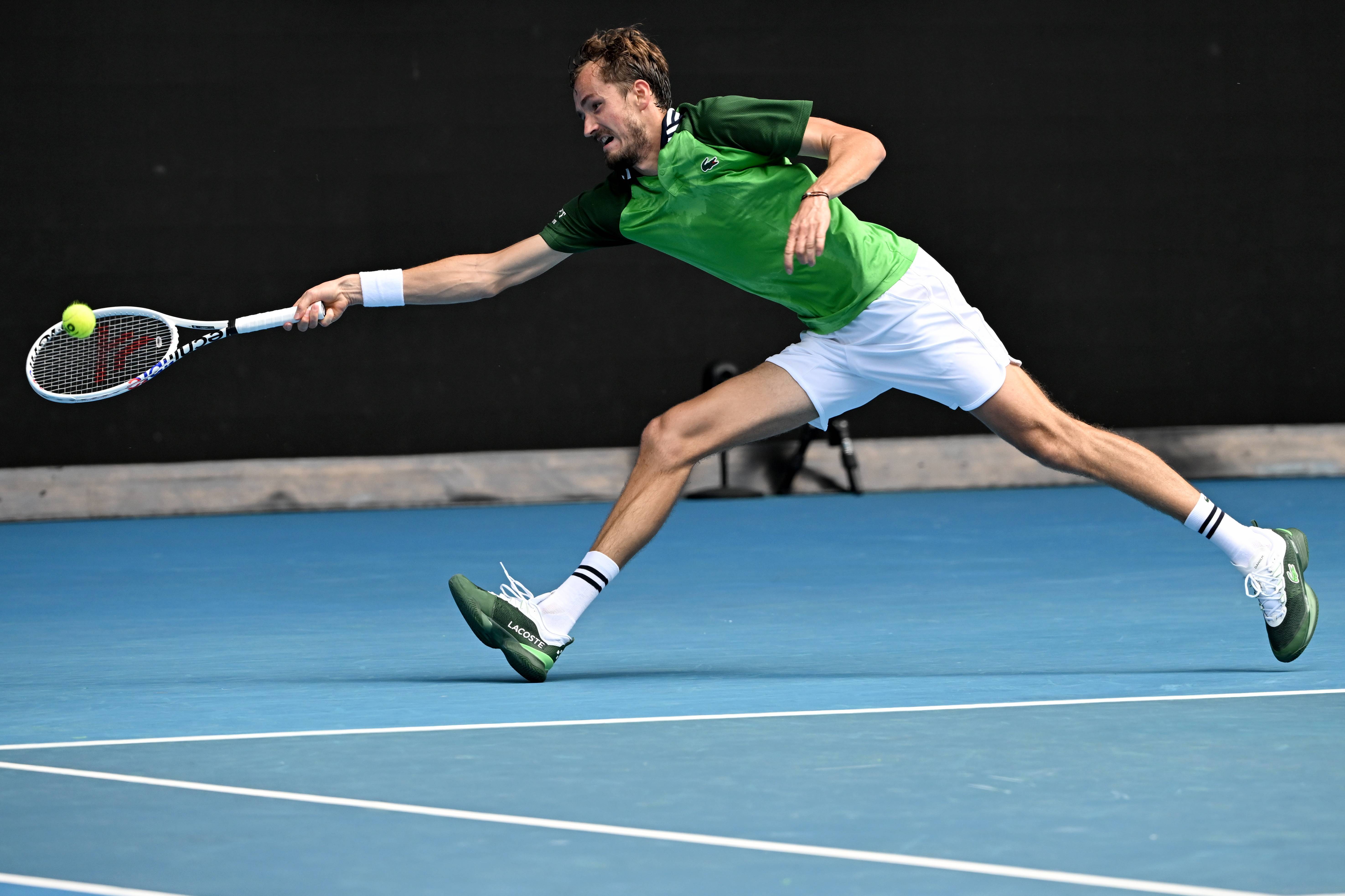 法国网球队爆冷英国网球队,梅德韦杰夫打破历史纪录 法国网球队爆冷英国网球队,梅德韦杰夫打破历史纪录