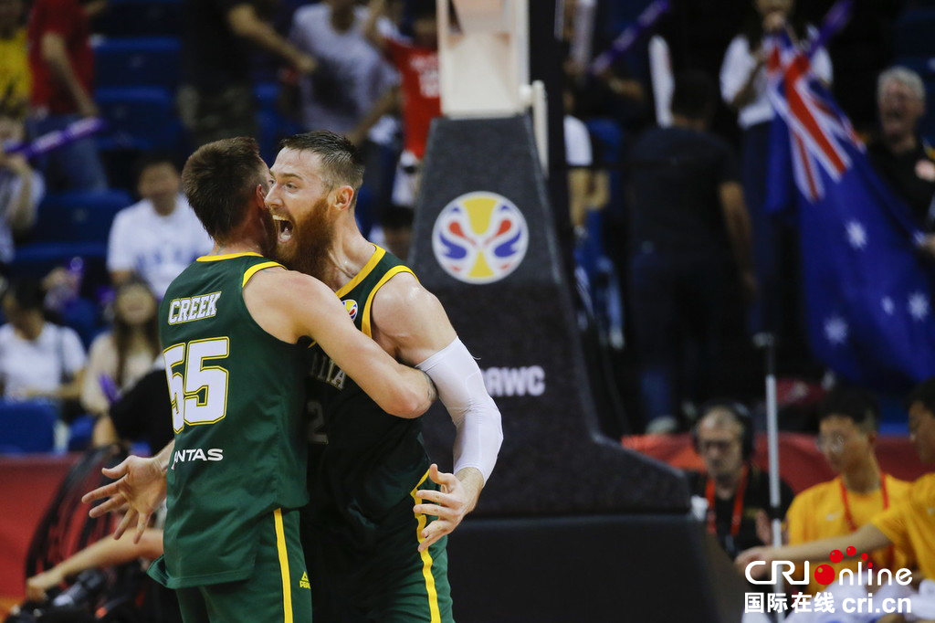 关于法国羽毛球队鏖战日本羽毛球队，陶菲克关键制胜的信息