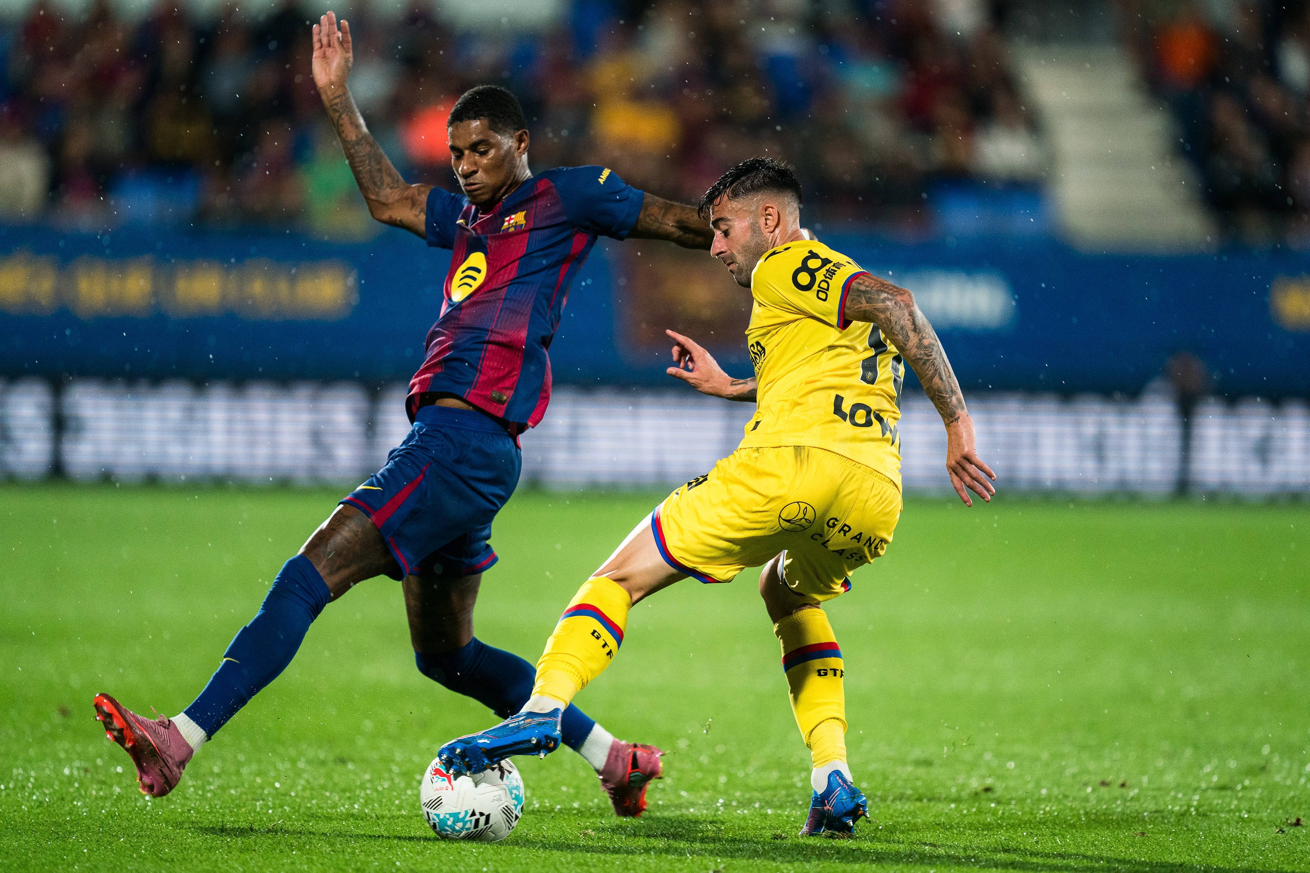 加拿大绝地反击秘鲁，费兰·托雷斯打破历史纪录