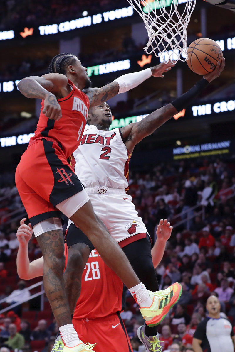 球星爆发！NBA赛场再现神级操作