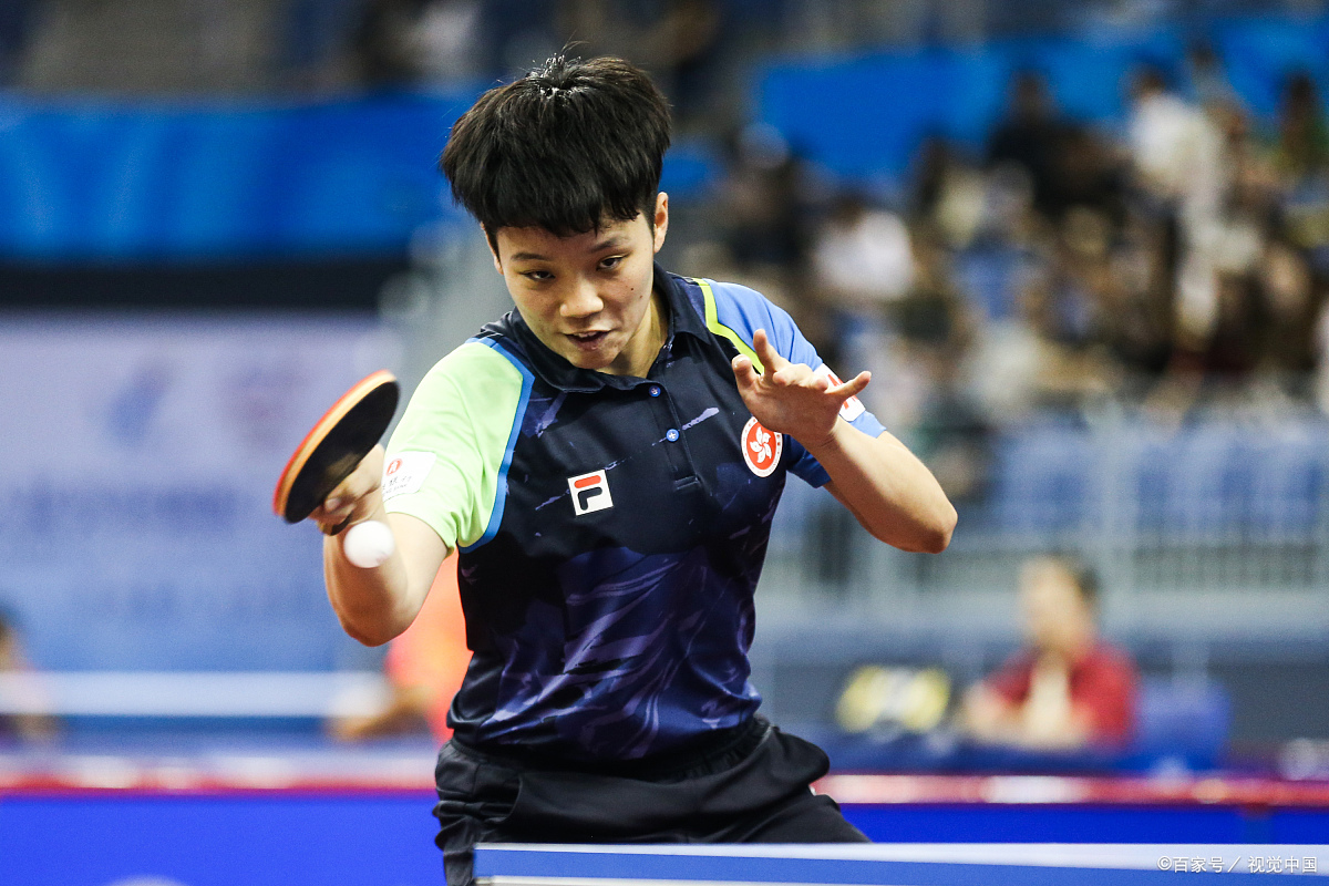 高尔夫选手爆冷获胜，专家预测失准