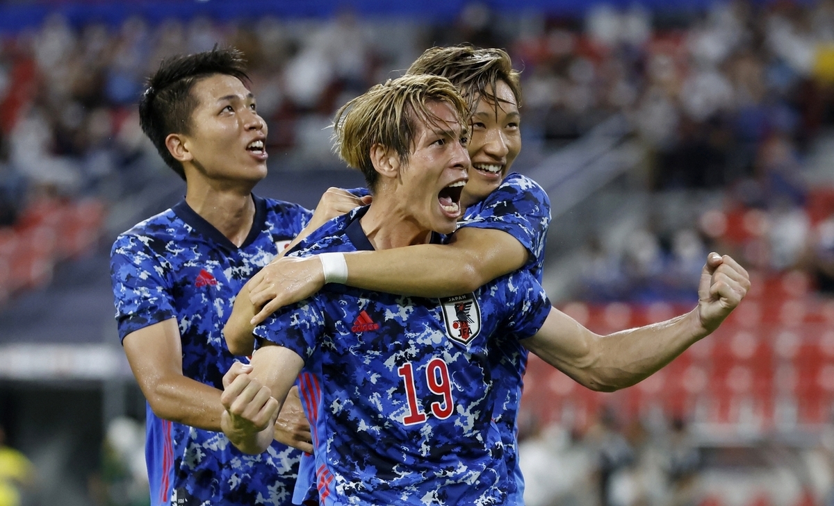 泰国队险胜日本队,安赛龙统治全场 泰国队险胜日本队,安赛龙统治全场