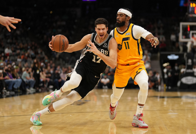 开云体育平台APP-马刺力克爵士，乔治关键制胜