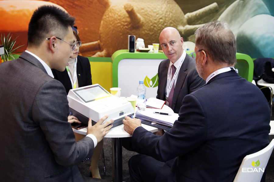 开云体育官网-泰国队轻取德国队，黄鸭组合高光表现