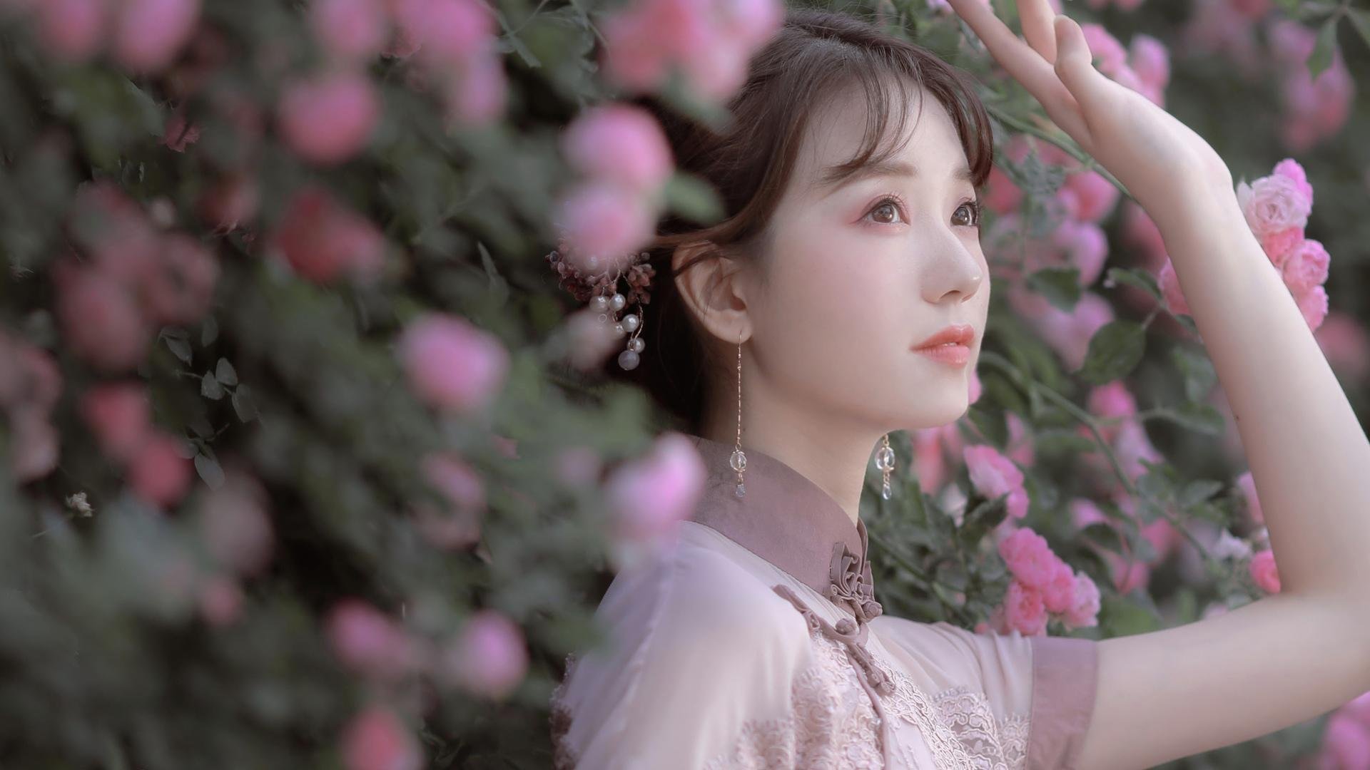 东方巨龙震撼足坛！中国爆冷荷兰，德意志心脏穆勒于年度焦点之战强势接管比赛