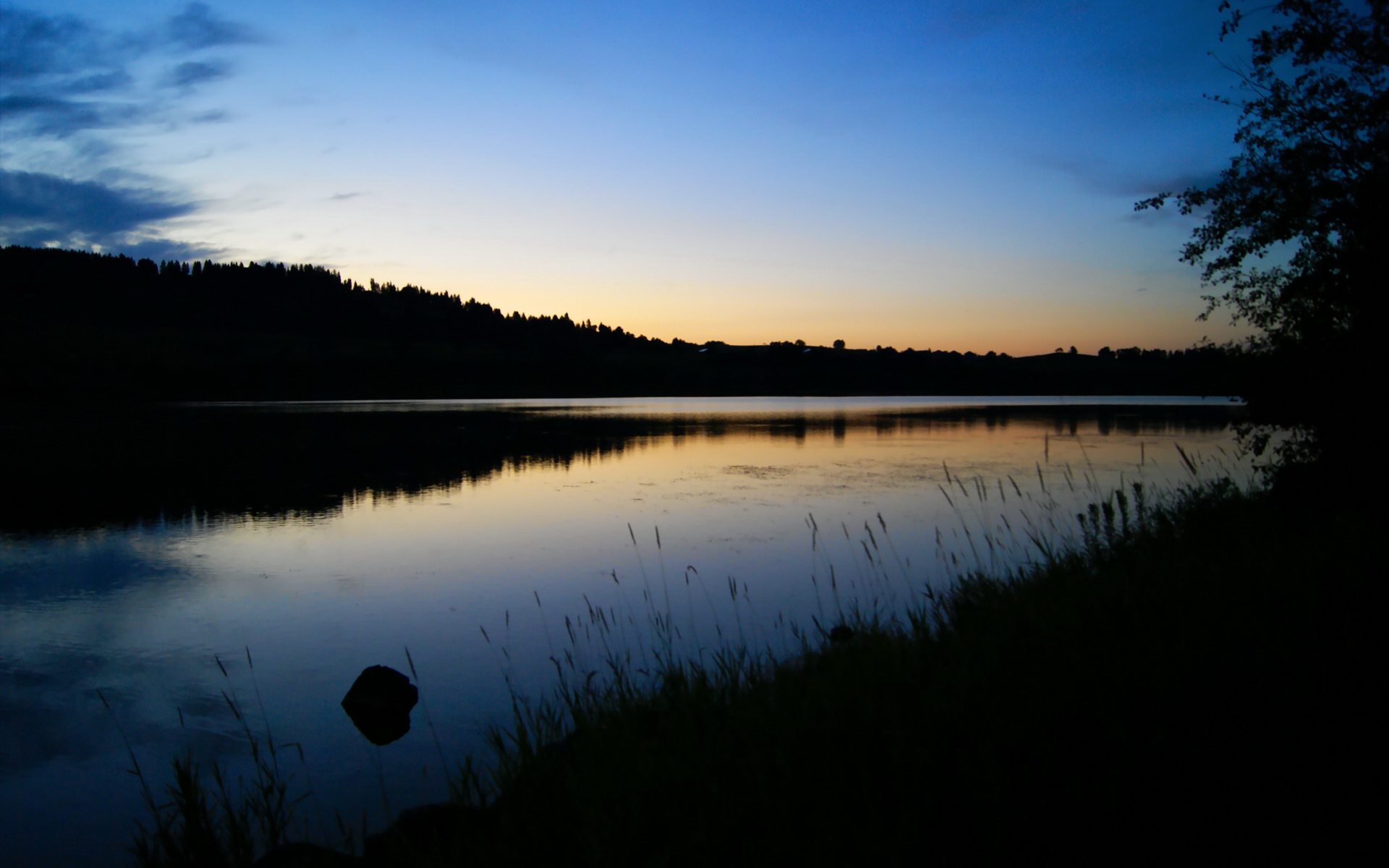 开云体育登录-第九前锋的暗面，当本泽马的防守镣铐锁死欧冠之夜